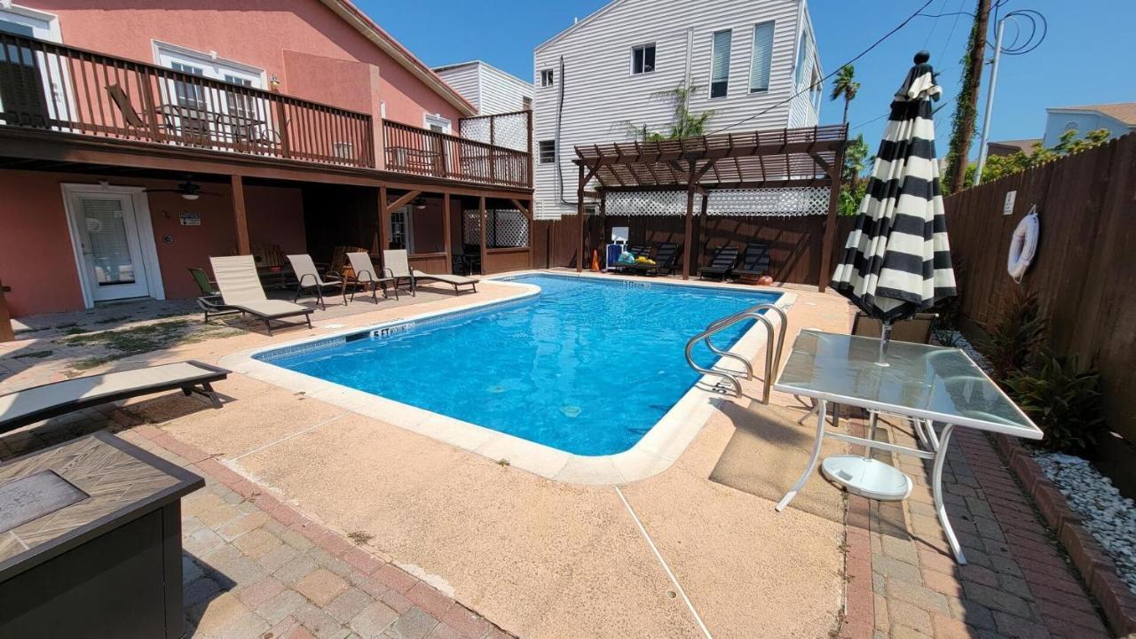 Cozy 2 Bedroom With Big Pool - Campeche Triplex Unit C Home 사우스 파드레 아일랜드 외부 사진