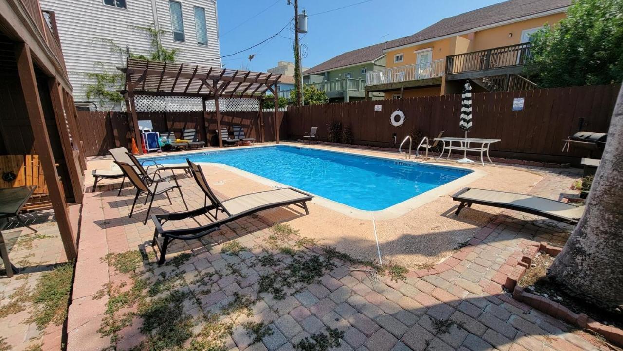 Cozy 2 Bedroom With Big Pool - Campeche Triplex Unit C Home 사우스 파드레 아일랜드 외부 사진