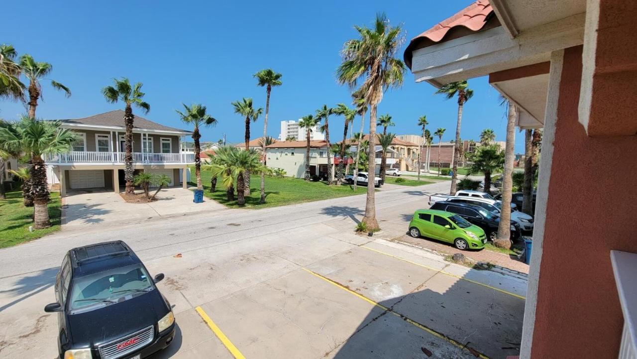 Cozy 2 Bedroom With Big Pool - Campeche Triplex Unit C Home 사우스 파드레 아일랜드 외부 사진