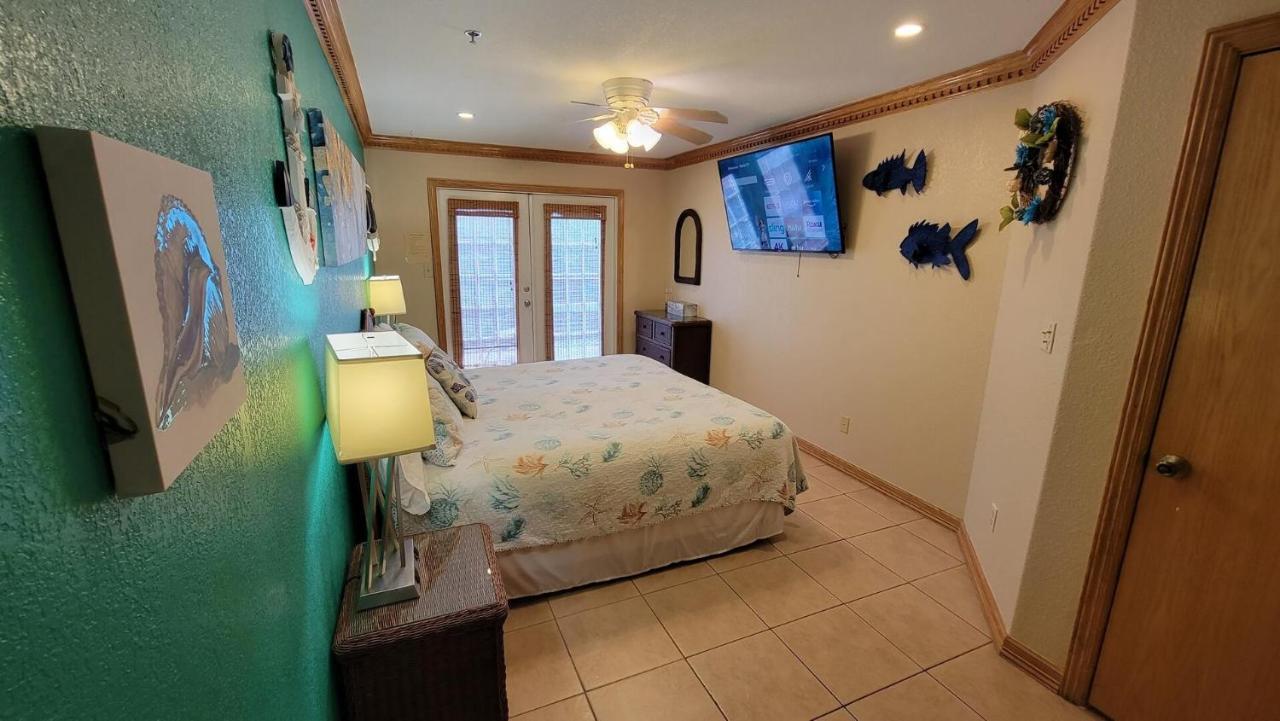 Cozy 2 Bedroom With Big Pool - Campeche Triplex Unit C Home 사우스 파드레 아일랜드 외부 사진