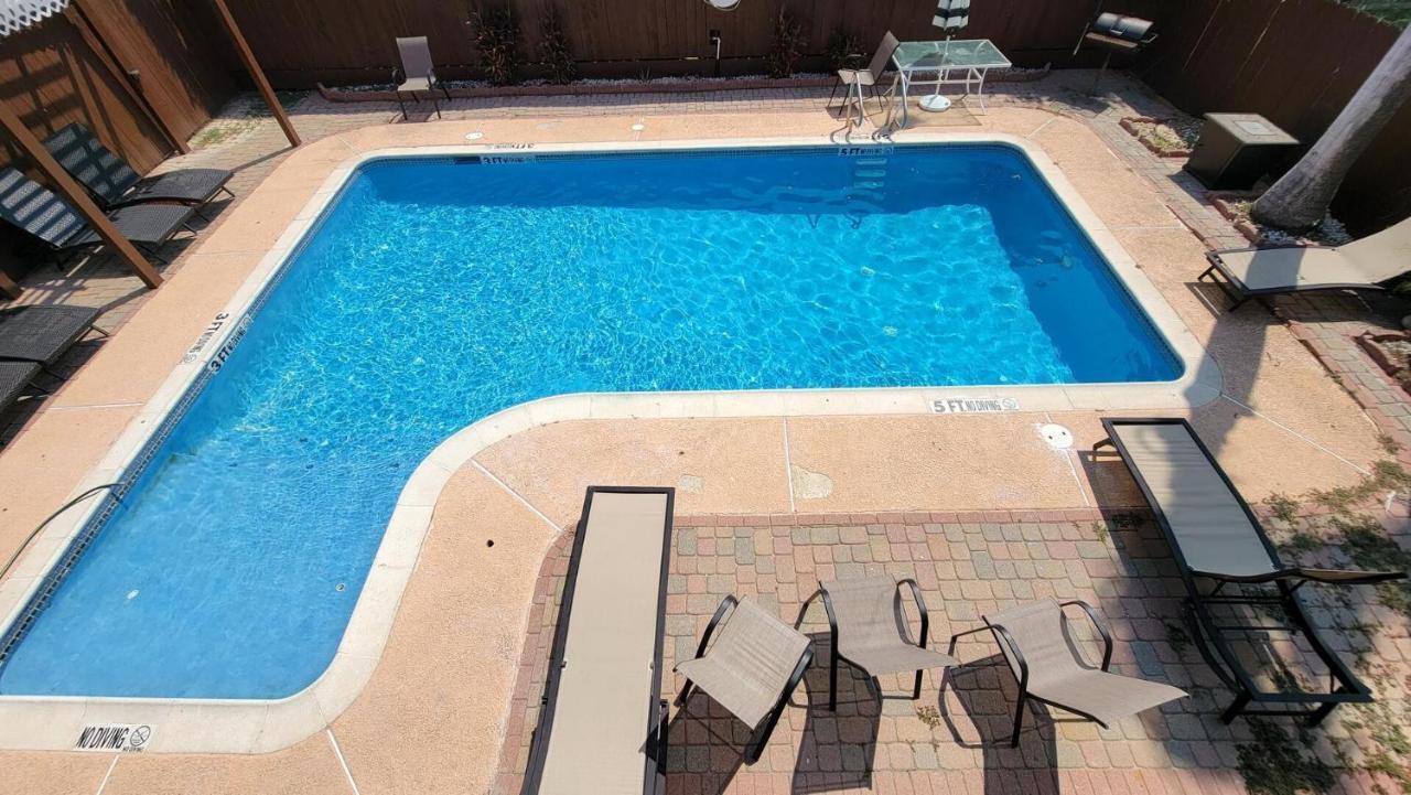 Cozy 2 Bedroom With Big Pool - Campeche Triplex Unit C Home 사우스 파드레 아일랜드 외부 사진