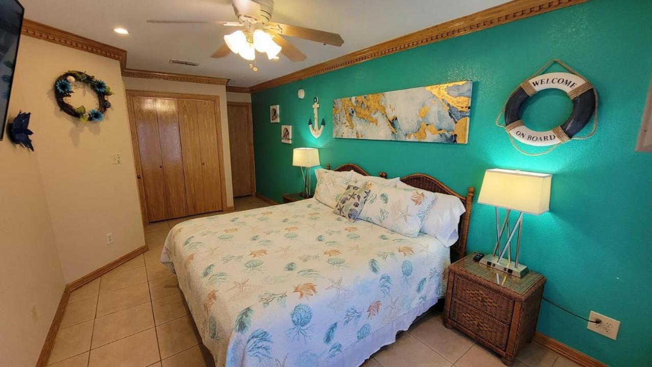 Cozy 2 Bedroom With Big Pool - Campeche Triplex Unit C Home 사우스 파드레 아일랜드 외부 사진